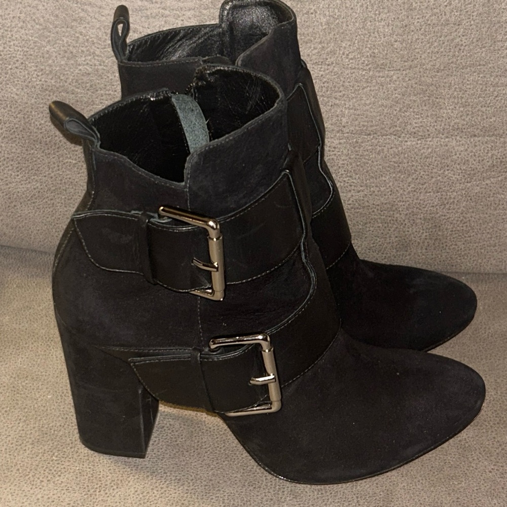 MESSECA New York black Heels suede booties 7 S15